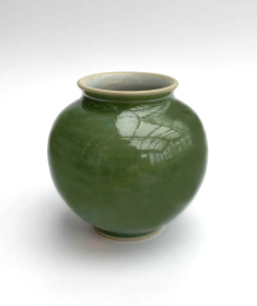 Moon jar