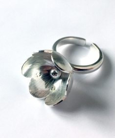 Ring "Vitsippa"